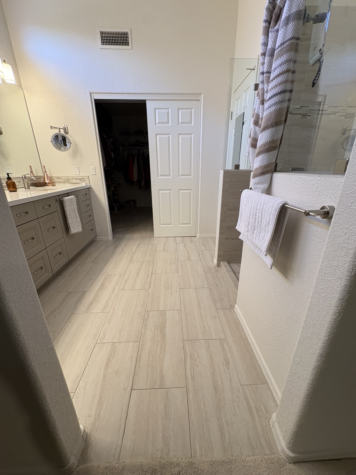 Finished room with Arizona views